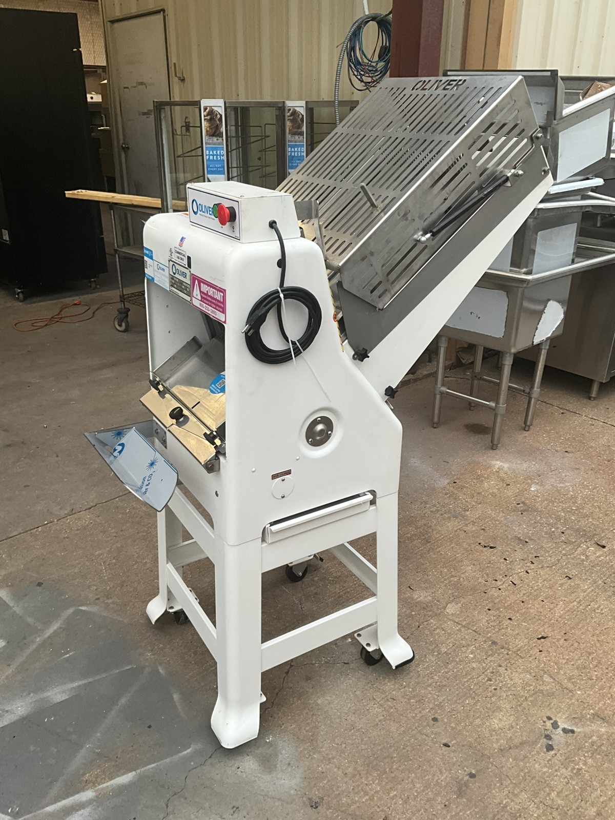 2025 Oliver Gravity Feed Bakery Bread Slicer 797-32 w/ Pro Guard Artisan