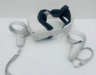 META Oculus Quest 2 VR Headset and Controllers