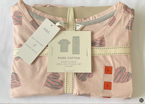 JUEGO DE PIJAMA DE ALGODÓN M&S LOUNGE WEAR (estrella negra o corazón rosa) - Imagen 3 de 9