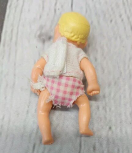 KRISSY Barbie Baby Sister LAYETTE Set 1999 Mattel (Missing Accessories) - Picture 3 of 12