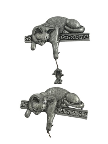 2 VINTAGE JJ JONETTE JEWELRY KITTY CAT WITH DANGLING MOUSE PIN BROOCH Pewter - Picture 1 of 6