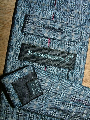 MENS MASSIMO BIZZOCCHI TIE 100% SILK MADE IN ITALY BLUE GEOMETRIC #0186 - Picture 4 of 5