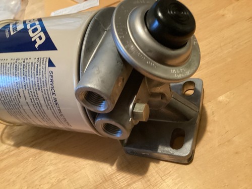 Case / New Holland 87800854 Filter Pump Assy Housing 87800729 - Picture 4 of 6