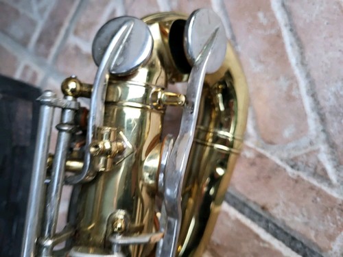 BUESCHER 400 BARITONE SAXOPHONE,need adjust./SAX SASSOFONO BARITONO da sistemare - Foto 12 di 24