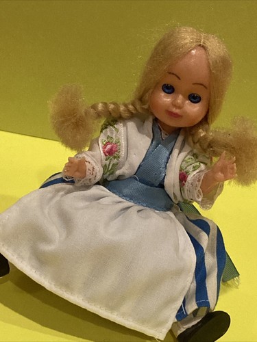 Vintage Doll 6 1/2" Tall Doll sleepy eyes, Blonde Braided hair unbranded Finland - Picture 11 of 11