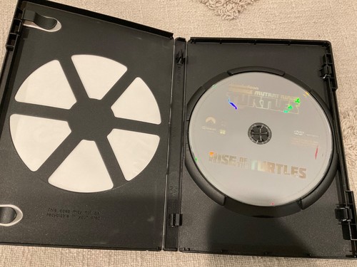 2 Teenage Mutant Ninja Turtles DVD'S: Return to NYC + Rise of the Turtles - Imagen 3 de 4