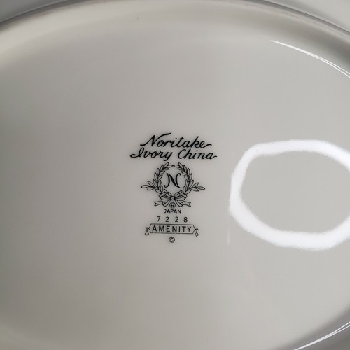Noritake Amenity 10 Inch Oval Vegetable Bowl Ivory China-Crafted in Japan - Picture 3 of 8