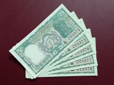 India Old Vintage Banknote 5 Rupees 4 Deer P-56 Jagannathan UNC
