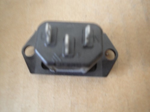 10 Ea Montaje de orificio más grande Macho IEC Input Power Connector Receptáculo - Imagen 3 de 3