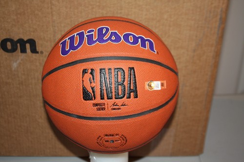 JAMAAL WILKES #52 SIGNED Wilson BASKETBALL LA LAKERS HOF Beckett COA RARE - Picture 2 of 2