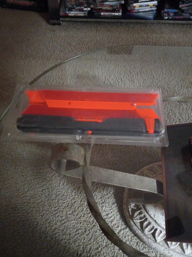 Warning Triangle Model 1005 - Picture 4 of 4