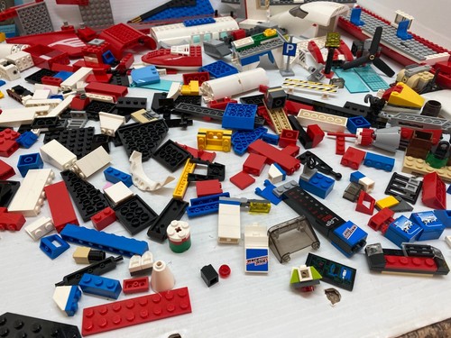 LEGO Vintage HUGE 6 pounds of Vehicle airplane Parts Tires instruction book - Picture 16 of 19