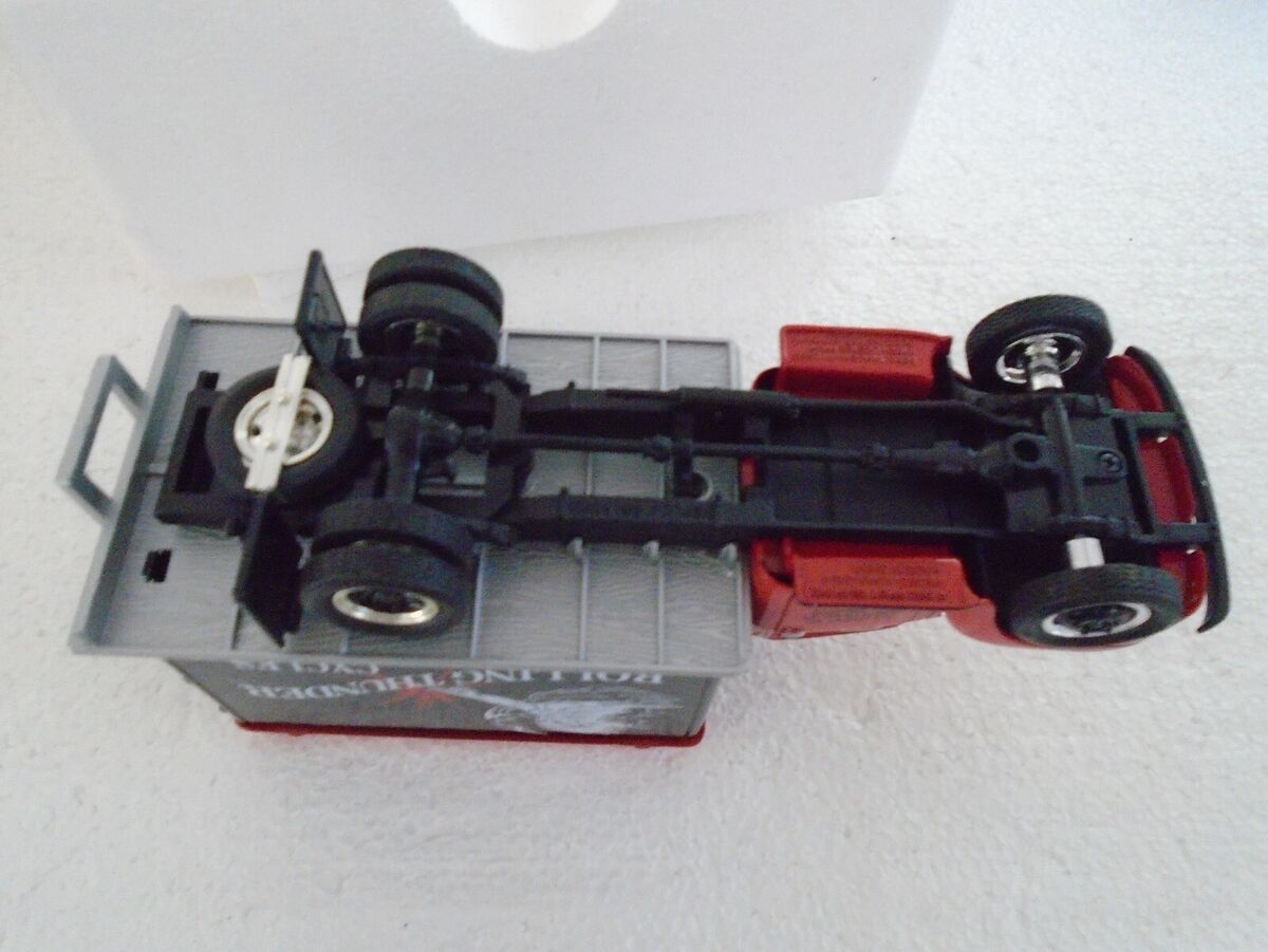1st GEAR 1/34 SCALE. 1951 FORD F-6 DRY GOODS VAN ROLLING