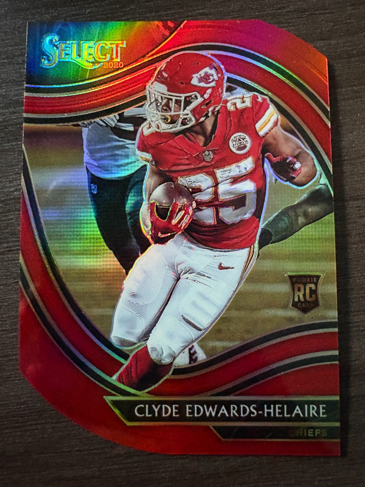 2020 Panini Select Clyde Edwards-Helaire #354 Field Level Red Die Cut Prizm