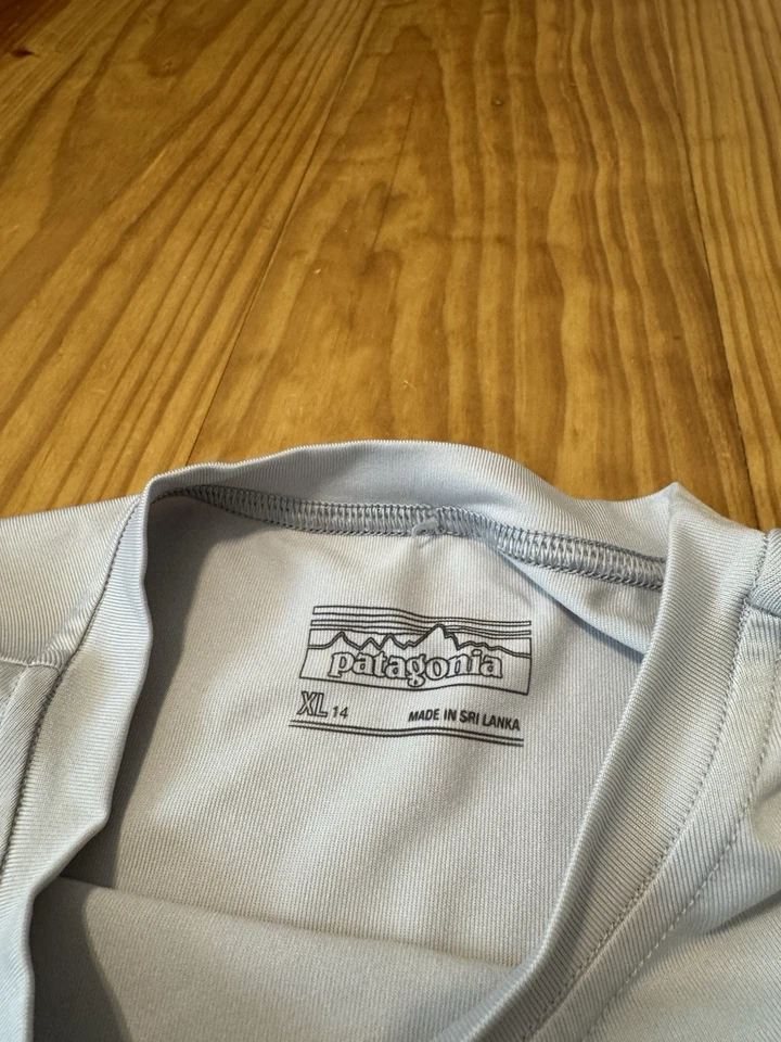 Camisa Patagonia Logo Niños Jóvenes XL 14 Capilene Peso Seda Gráfico Camiseta Foto 3 de 4