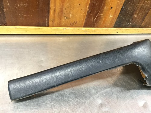 Triumph TR6 70-76 • Original Lower Dash Crash Pad, Passenger Side. Used. KT1635 - Picture 10 of 15