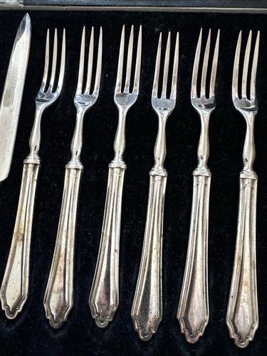 Antique EPNS Cutlery Set In Case - Picture 5 of 6