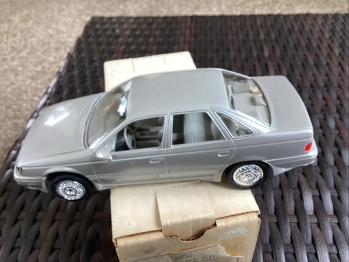AMT ERTL 1989 Ford Taurus Sho Dealer Promo car 6054 NIB - Picture 3 of 16