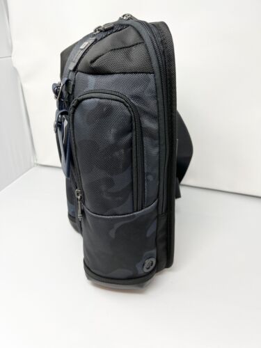 TUMI 022233393NVYCMO honda balística nailon nailon para hombre azul marino camuflado nuevo con etiquetas - Imagen 3 de 9