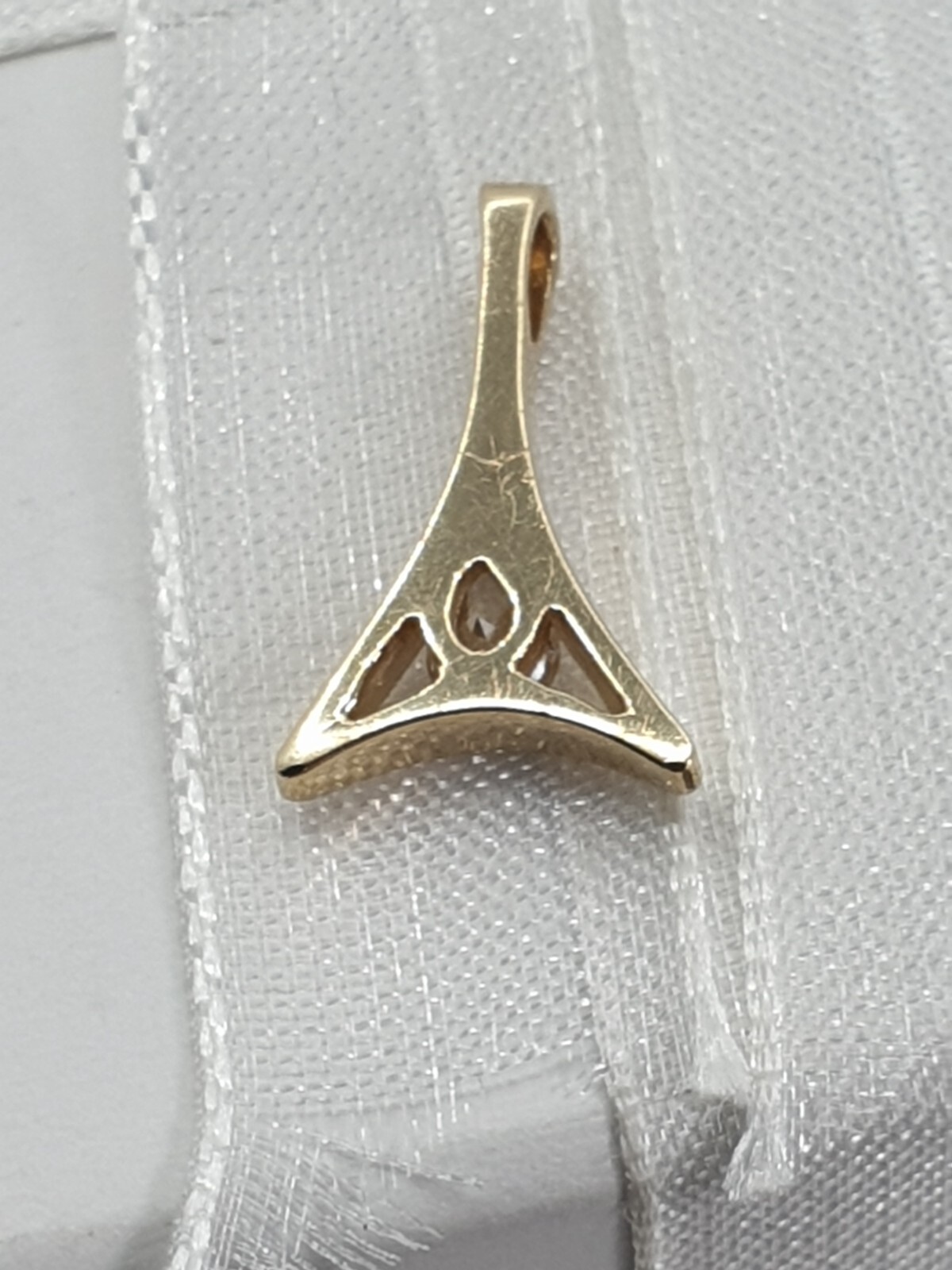Picture 17 of 24