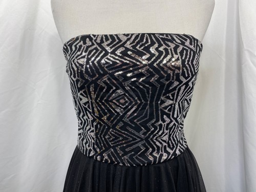 Love Reign Women's Halter Dress Size 9 Black and Silver Sequined Zipped Back - Picture 3 of 10