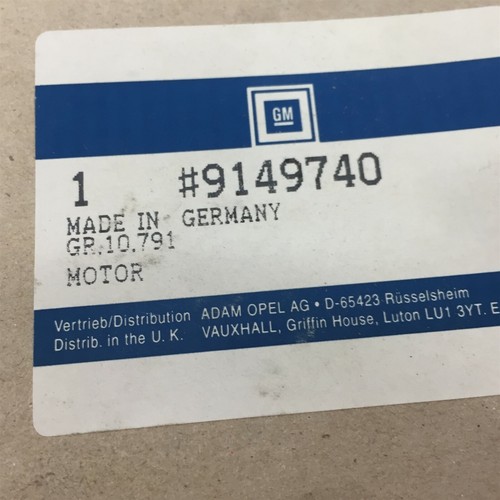 (1) Genuine GM 9149740 Door Lock Actuator - Picture 2 of 7