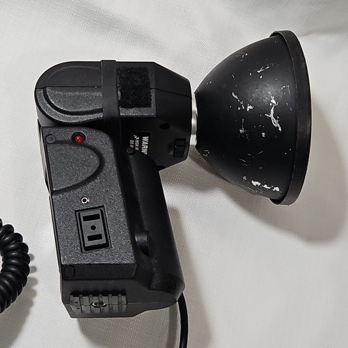 Quantum T5D Qflash Portable Digital Flash With Bulb Difusser and Cables Untested - Picture 11 of 12
