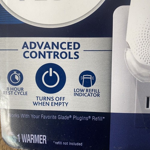 Glade PlugIns PLUS With Smart Light Technology Advanced Controls Warmer, 1 Count - Picture 4 of 7
