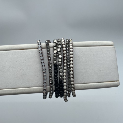 Bead Bracelets Elastic Bracelets Set of 5 Silver Tone Black White Beads Copper - Picture 3 of 3