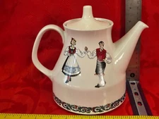 Vintage Figgjo Flint Norway Hardanger Dancers Collection Teapot Rare