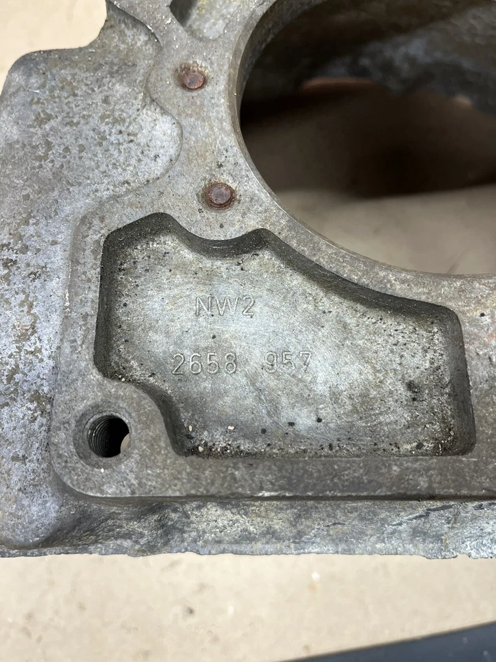 1964 1965 1966 67 68 1976 BARRACUDA ЗАРЯДНОЕ УСТРОЙСТВО DART 6 цилиндров ручной колокол корпус - Изображение 3 из 4