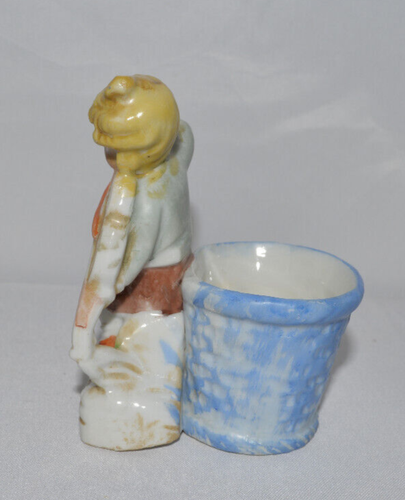 Statuina porcellana vintage ragazzo che suona violino fioriera Giappone occupato - Foto 2 di 5