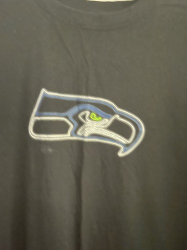 Seattle Seahawks Long Sleeve Shirt. NFL Majestic. Used But In Great Condition - Picture 2 of 4