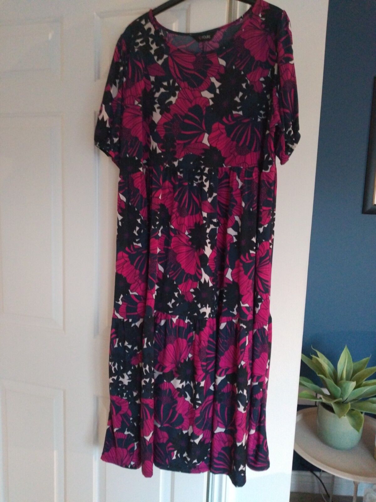 Picture 1 of 4