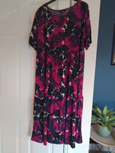Size 20 LOVELY YOURS NAVY/ PINK FLORAL TROPICAL DRESS FREE P&PNEW PLUS CURVE