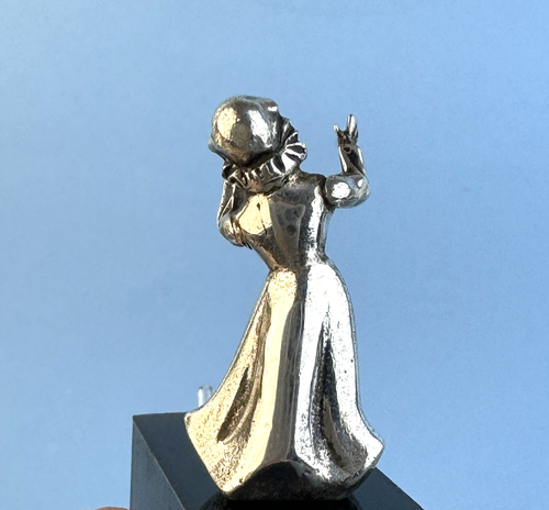 Vintage 925 Sterling Silver Singing Choir Girl Figurine 1.25 inches, 16.65 grams - Picture 2 of 6