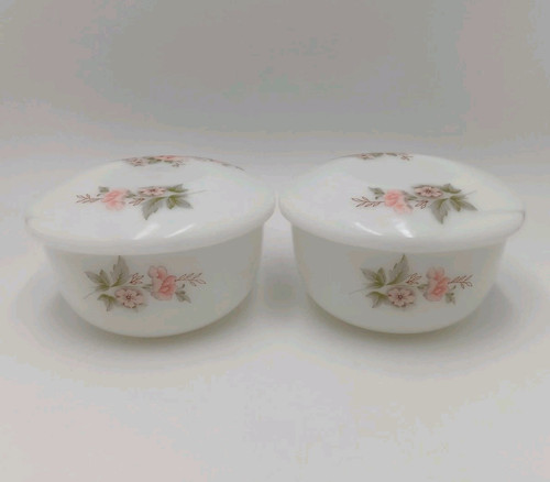 2 Arcopal France weiß Milchglas Deckel Schalen Rosen Blumenmuster mit Deckel - Bild 3 von 10