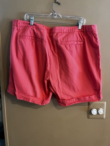 Womens Peach Shorts Size 18 - Picture 2 of 2