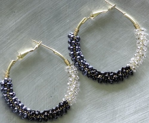 OTM Modeschmuck MESSING GOLDFARBENE OHRRINGE MIT PERLENABDECKUNG nicht mehr produziert letztes Paar