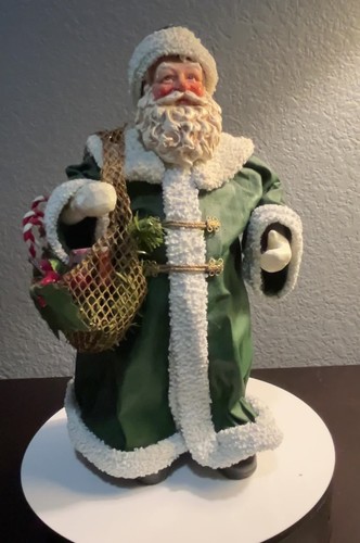 Grüne Weihnachtsmann Figur - Weihnachtsdeko im Vintage Stil - Video 1 von 1