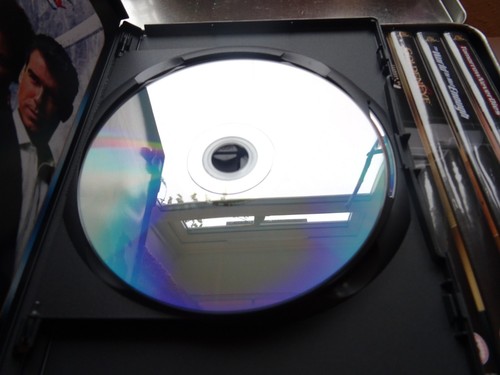 James Bond Collection 20 DVD Tin Box Set Special 007 Edition 2002 - Picture 9 of 10