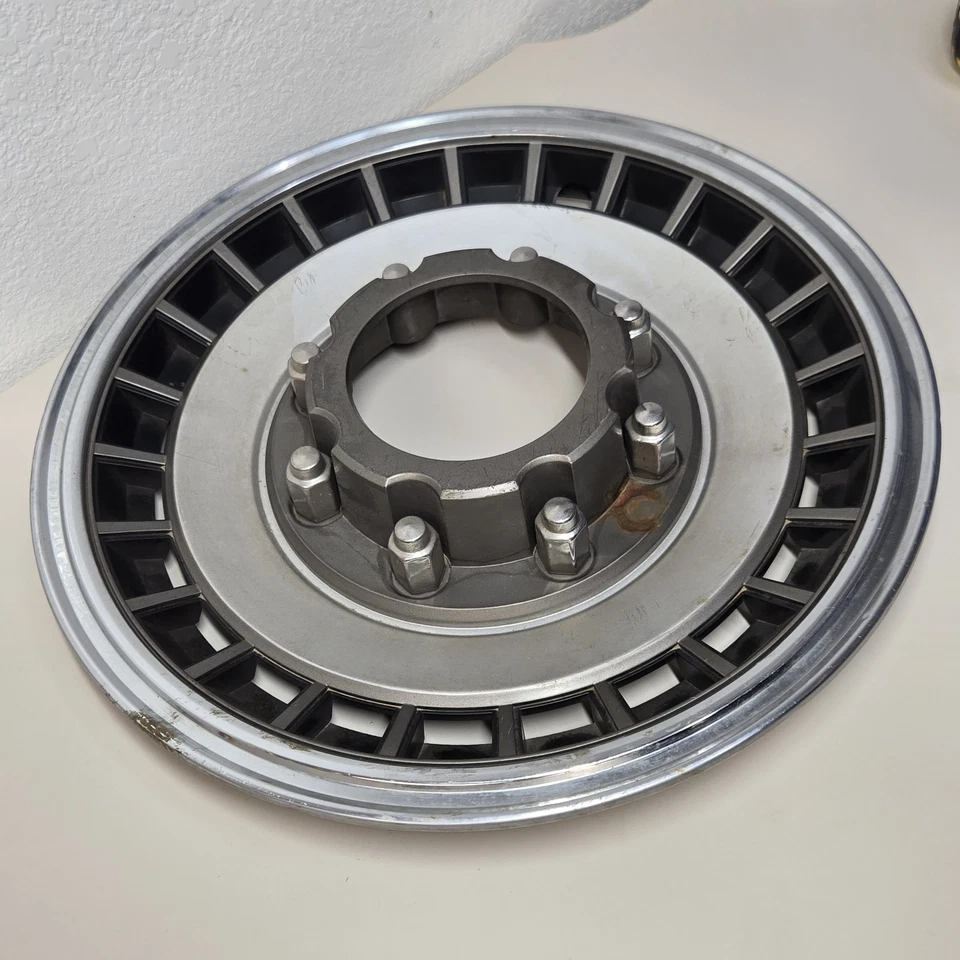 (1) Ford F250 F350 1980-1991 OEM 16" tapacubos delantero 4x4 cubierta de rueda Foto 3 de 4