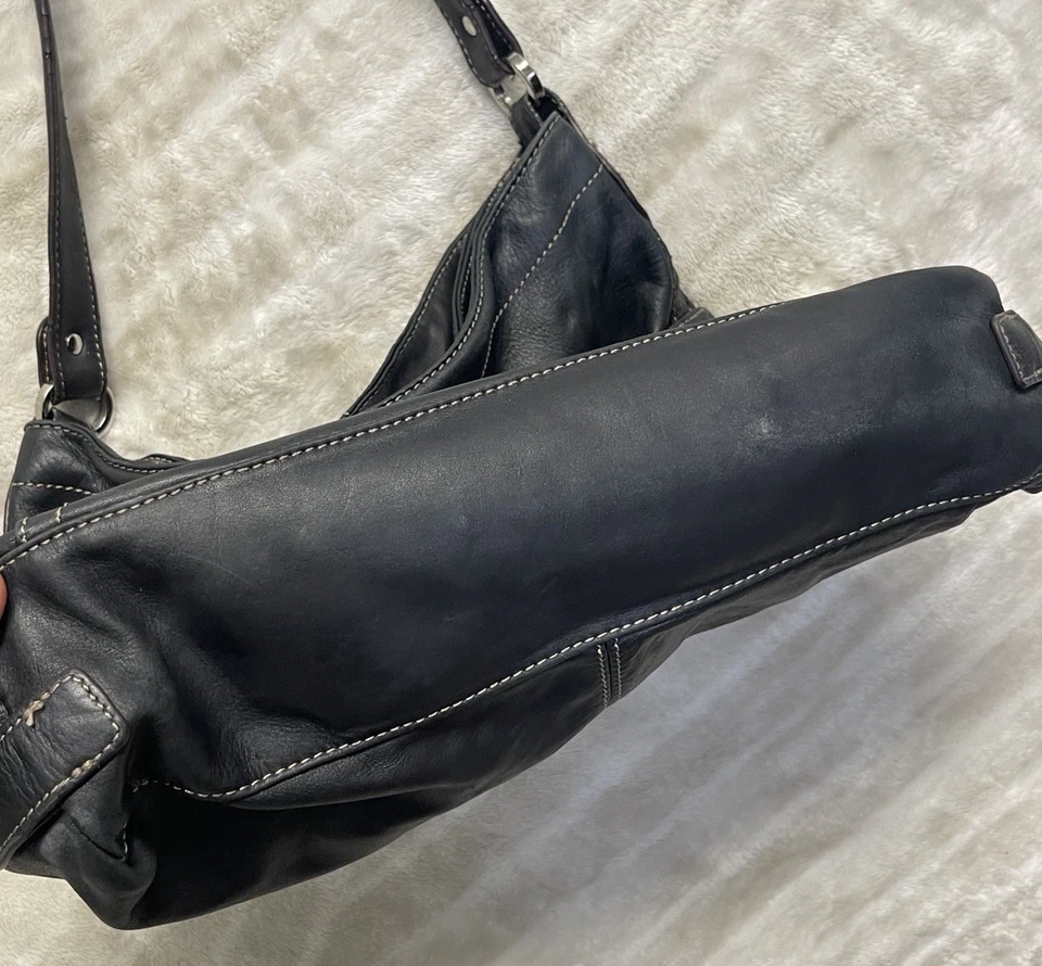 复古 Tignanello 黑色真皮 L 单肩包手提包钱包拉链口袋 — 第 4/4 张图片