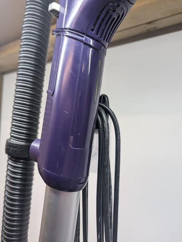 Aspiradora vertical Shark Duo Clean envoltura anti cabello - AZ905UK 40 - púrpura - Imagen 11 de 12