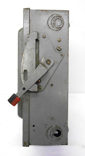 SQUARE D, SAFETY SWITCH, H322,  H60 AMP, 240 V.A.C., 3 PHASE, STD H.P. 7 1/2, - Picture 4 of 8