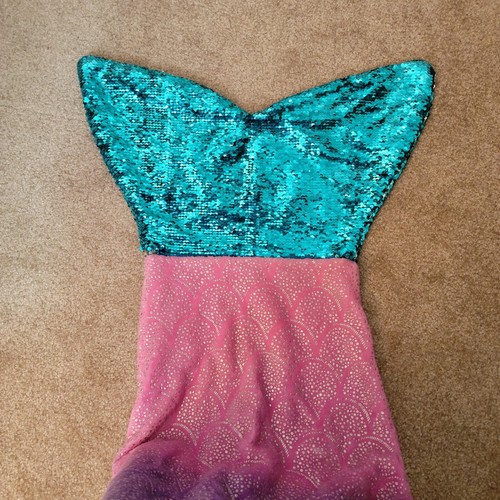 Jay Franco Sons Mermaid Tail Blanket Plush & Playful Sequined Fleece Ombre - Picture 4 of 8