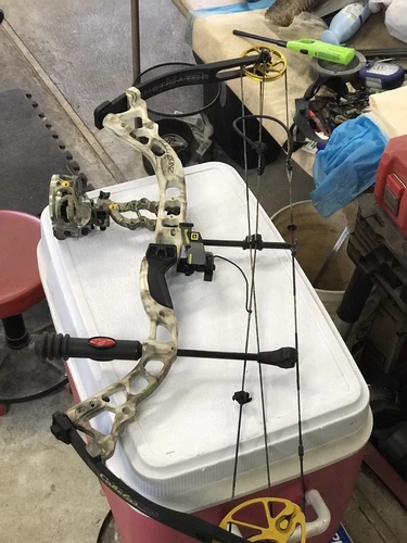 Instigator compound bow W/upgrades package