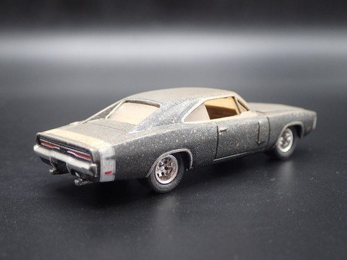 1970 70 DODGE Caricabatterie su Misura Fienile Trovare 1:64 Scala da Collezione - Foto 5 di 7