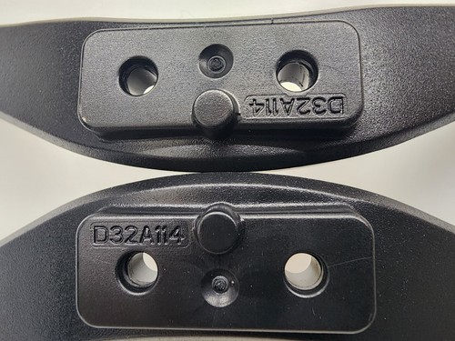 RCA RT3205-E TV Stand / Legs LEFT & RIGHT Black W/Screws - Picture 5 of 9