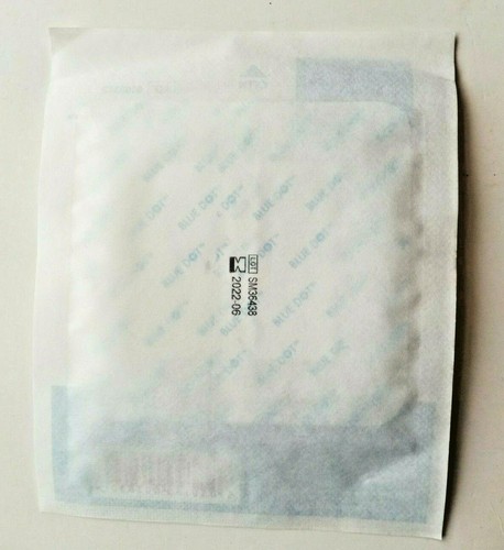 MEDICAZIONE A FERITA ADESIVA IN GESSO GRANDE 10 CM X 10 CM (SCATOLA DA 50) - GINOCCHIA, GOMITI, FIANCHI - Foto 3 di 6